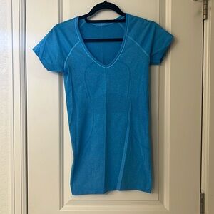 Lululemon t-shirt